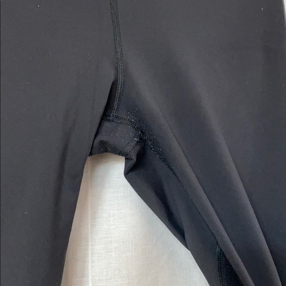 Lululemon 7/8 Leggings in sz 6, EUC Smoke/pet free - Picture 4 of 5